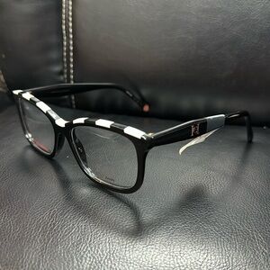 Carolina Herrera Her 0147 80S Eye glasses for women new with tags $275 retail